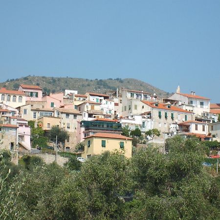 "Sapore Di Liguria" In Antico Borgo Terzorio Luaran gambar