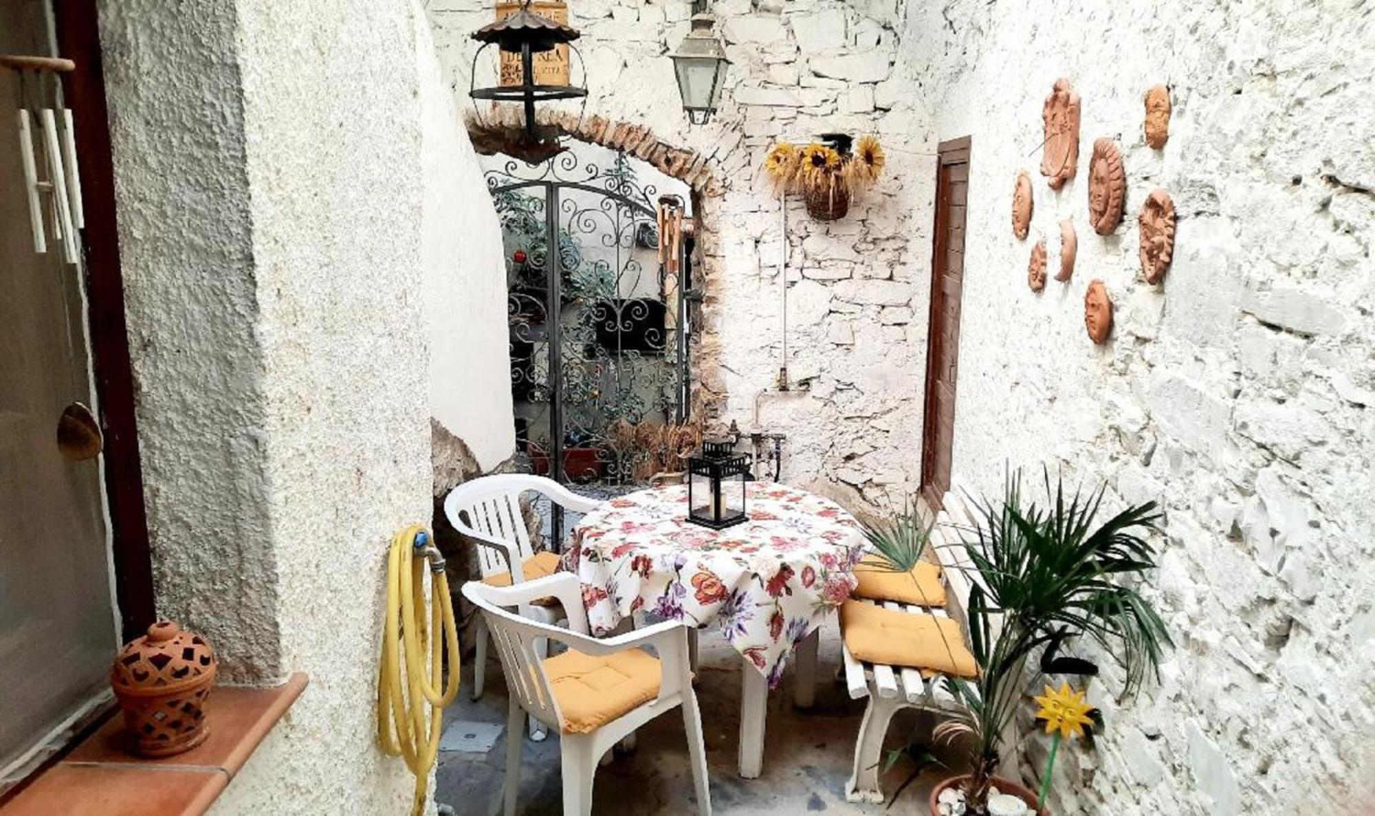 "Sapore Di Liguria" In Antico Borgo Terzorio Luaran gambar