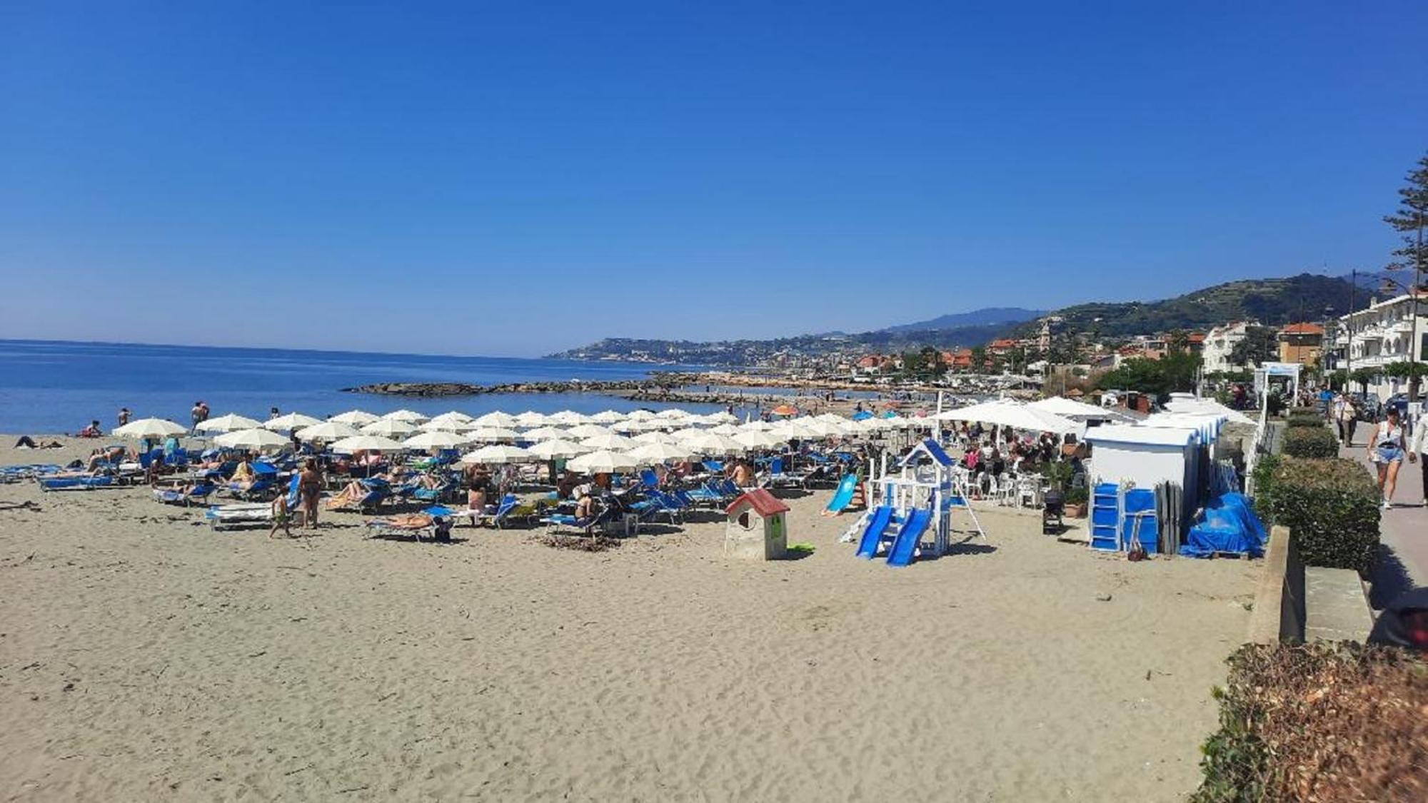 "Sapore Di Liguria" In Antico Borgo Terzorio Luaran gambar